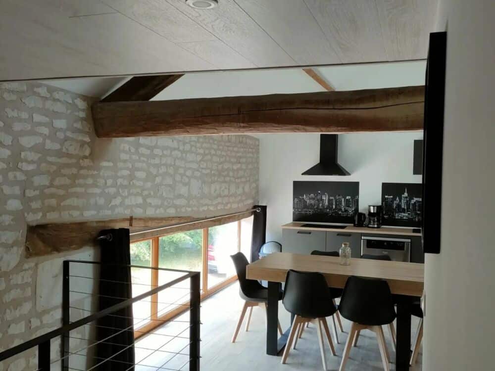 Salle a manger_Gîte des Gâtines_2022