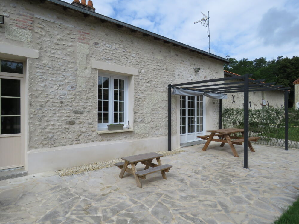 09-Terrasse-Relais du Puits d'Arçay