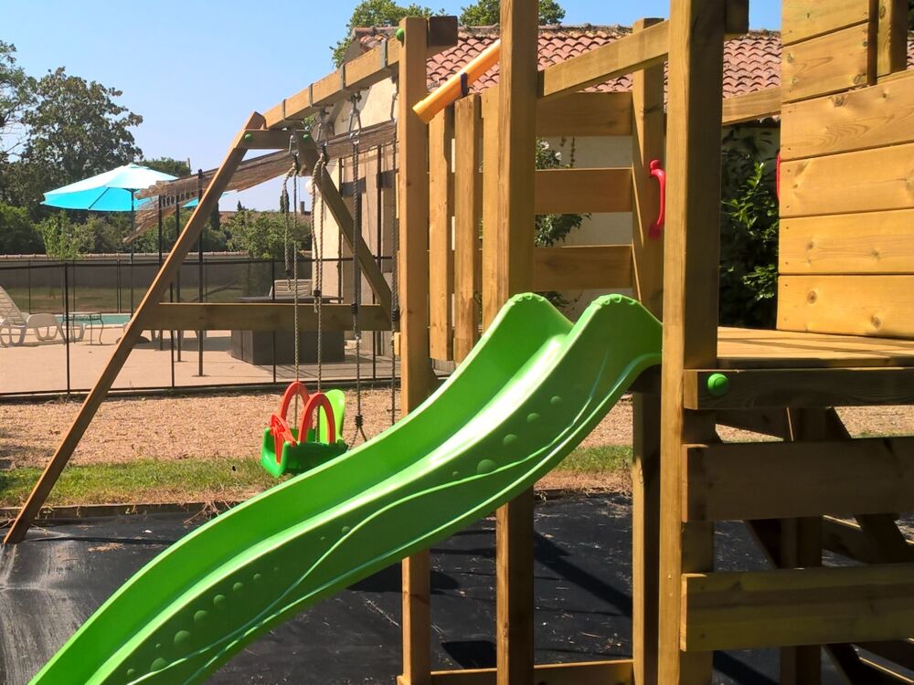 aire de jeux pour les petits_Les Marronniers_Bournand