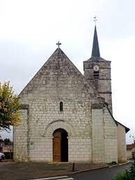 01-eglise face Nueil-sous-Faye_Guide secteur_2023